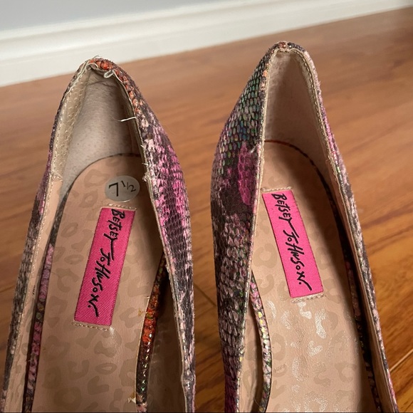 Betsey Johnson high heels / stilettos size 7.5 - Picture 2 of 3